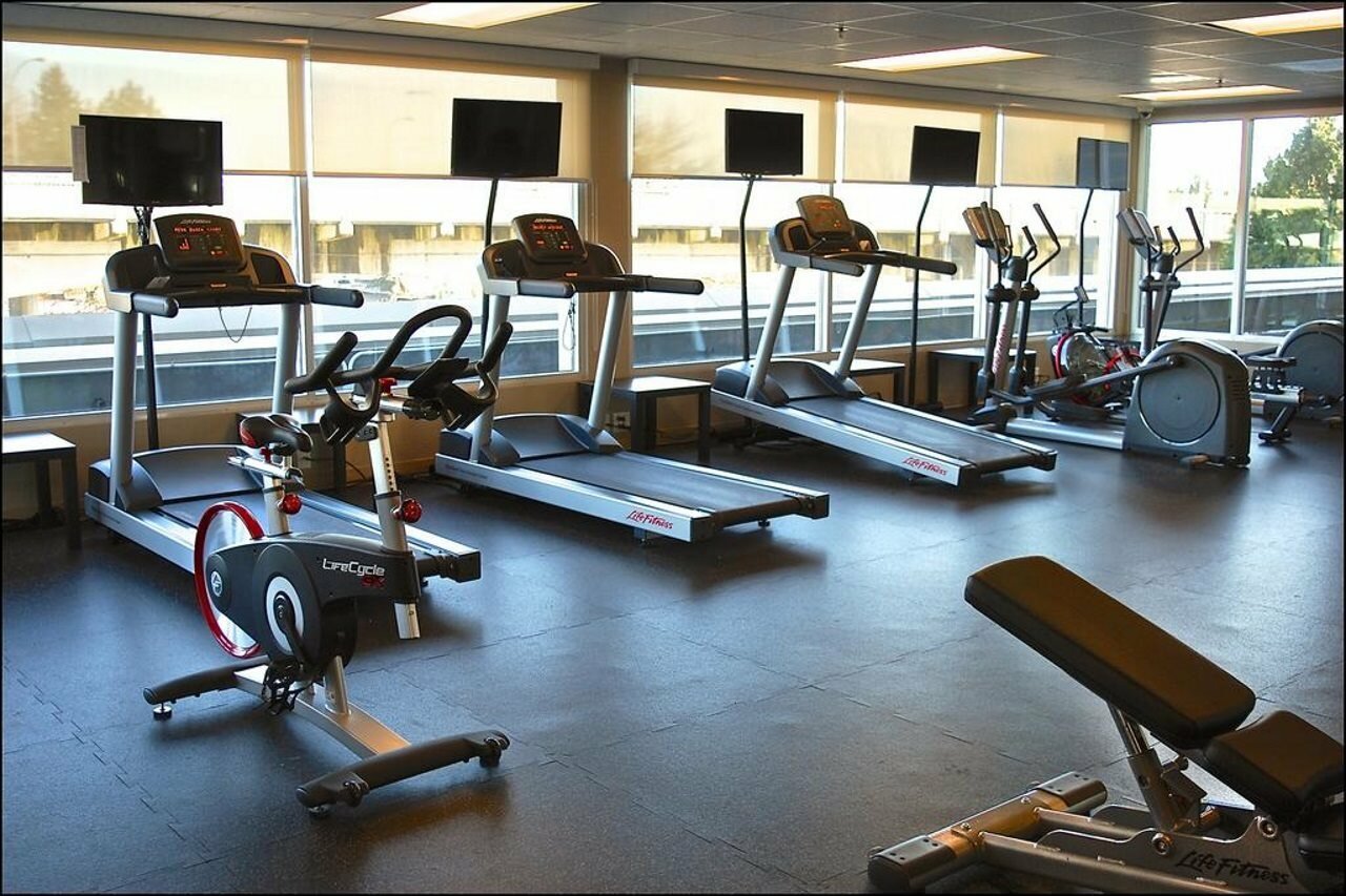 Фото Holiday Inn Express Vancouver Airport Richmond