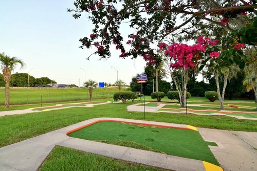 Гостиница Howard Johnson by Wyndham Ocala Fl