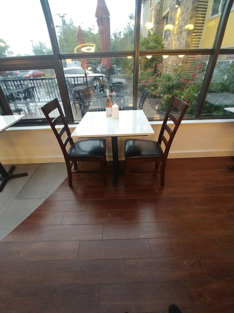 Фото Best Western Plus Parkway Inn