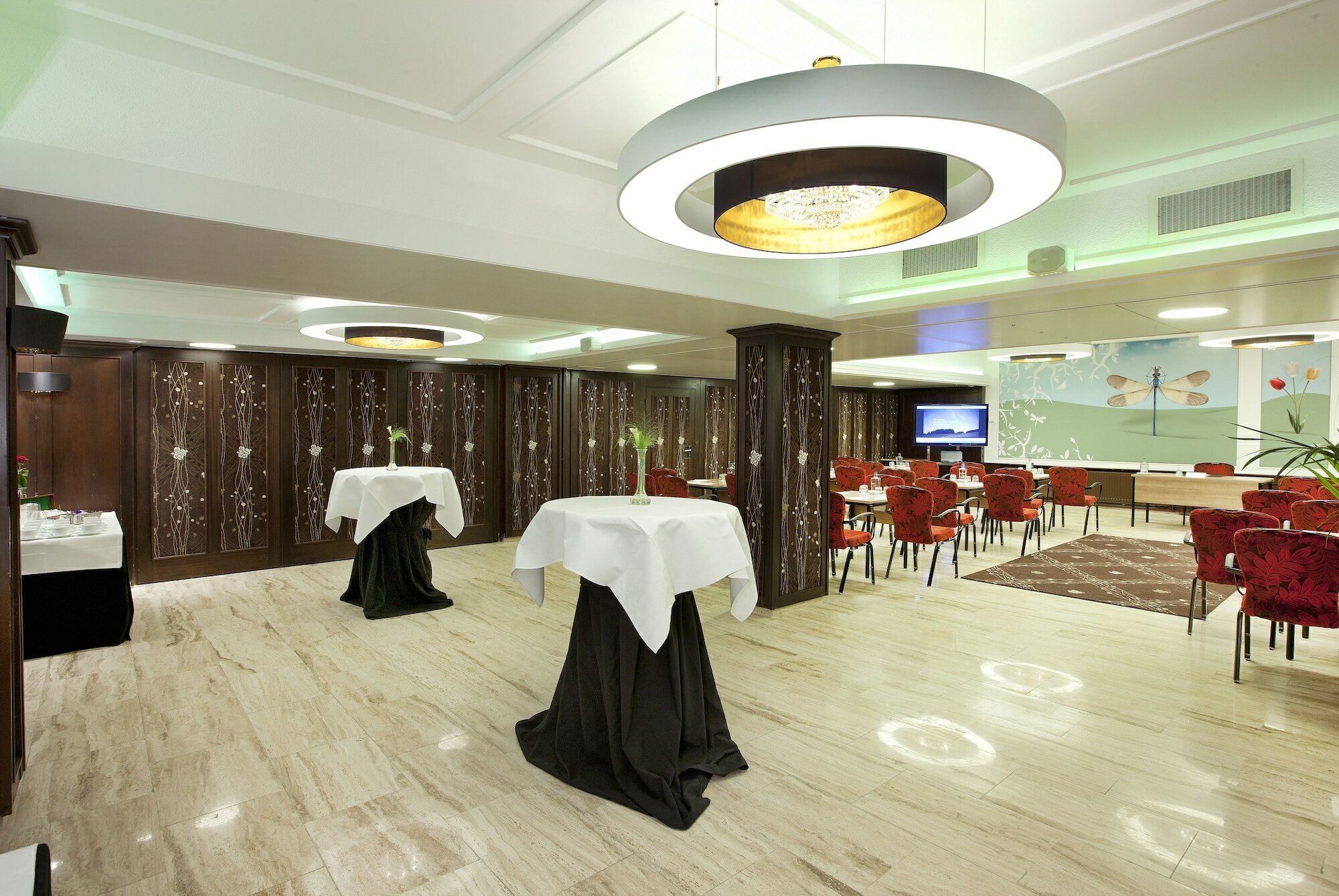 Фото Golden Tulip Hotel Central