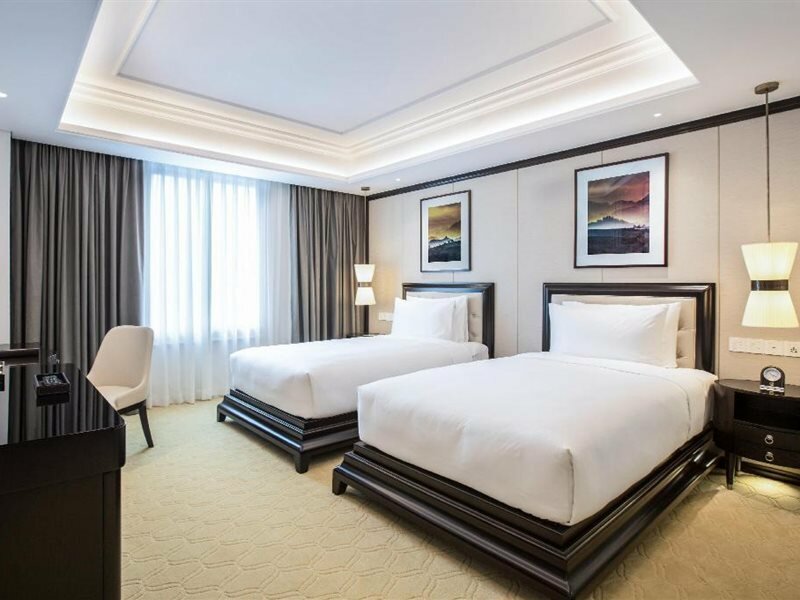 Фото Mai House Saigon Hotel