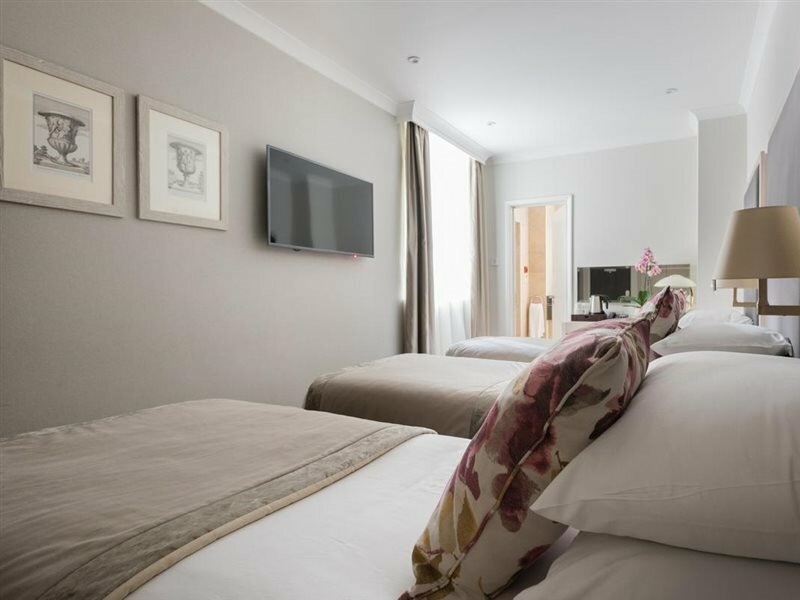 Фото Blandford Hotel