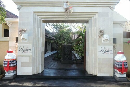 Гостиница Andari Legian
