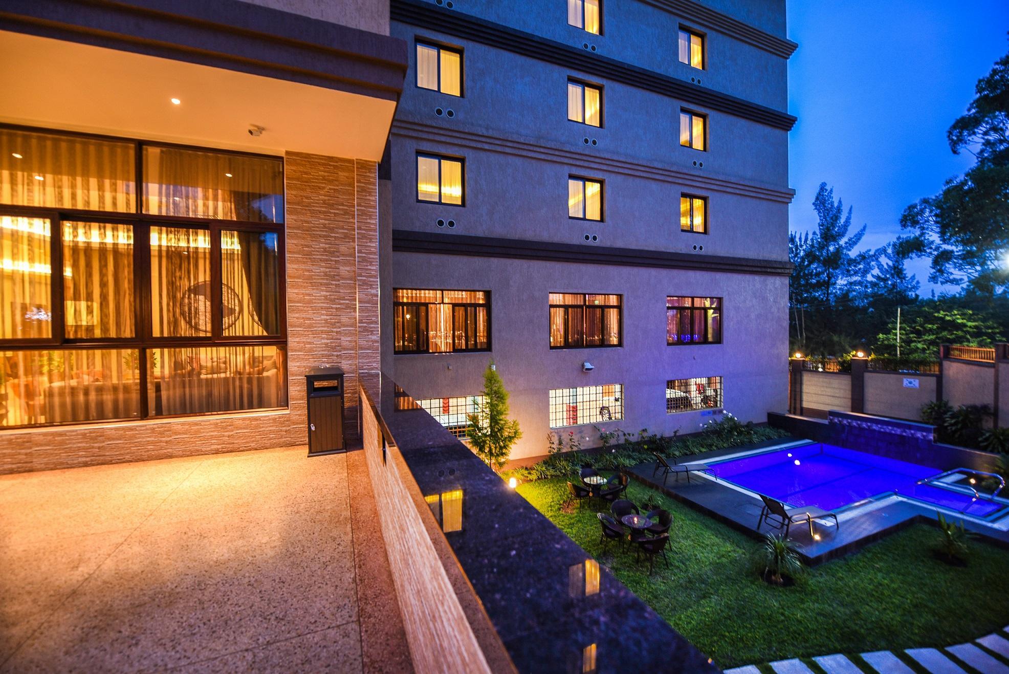 Фото Отель The Athena