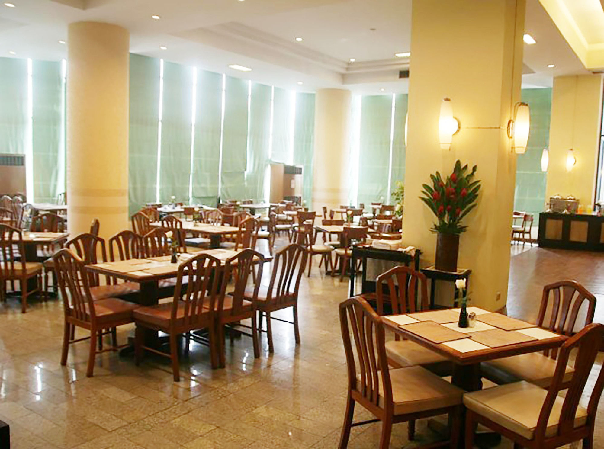 Фото Royal Lanna Hotel