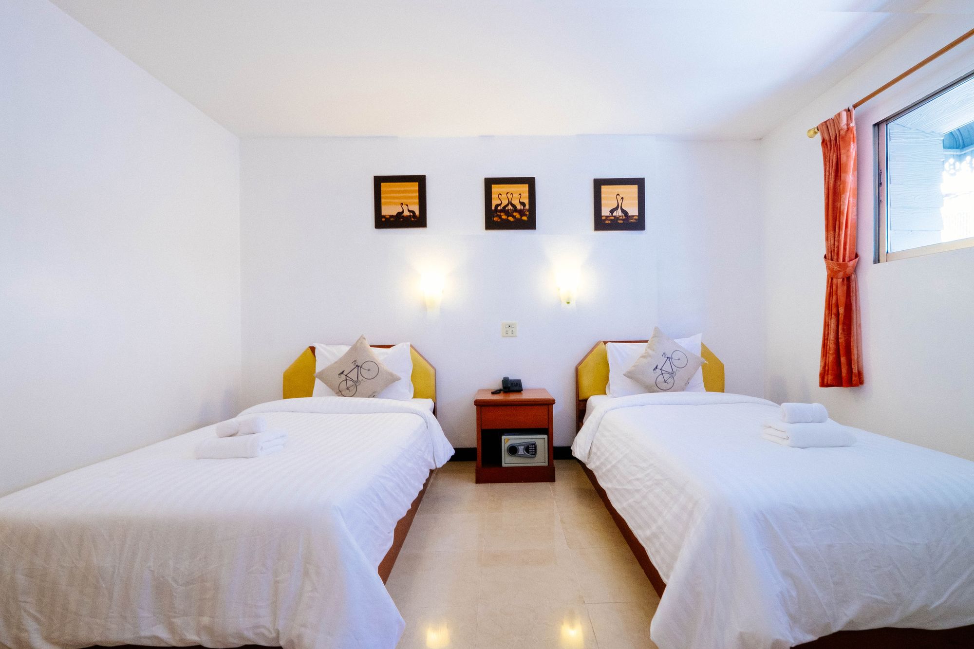 Фото Atlas Bangkok Hotel