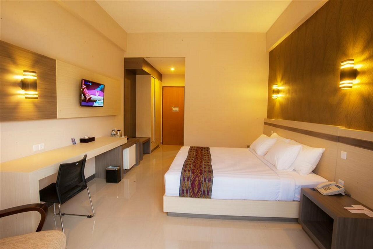 Фото Lombok Raya Hotel
