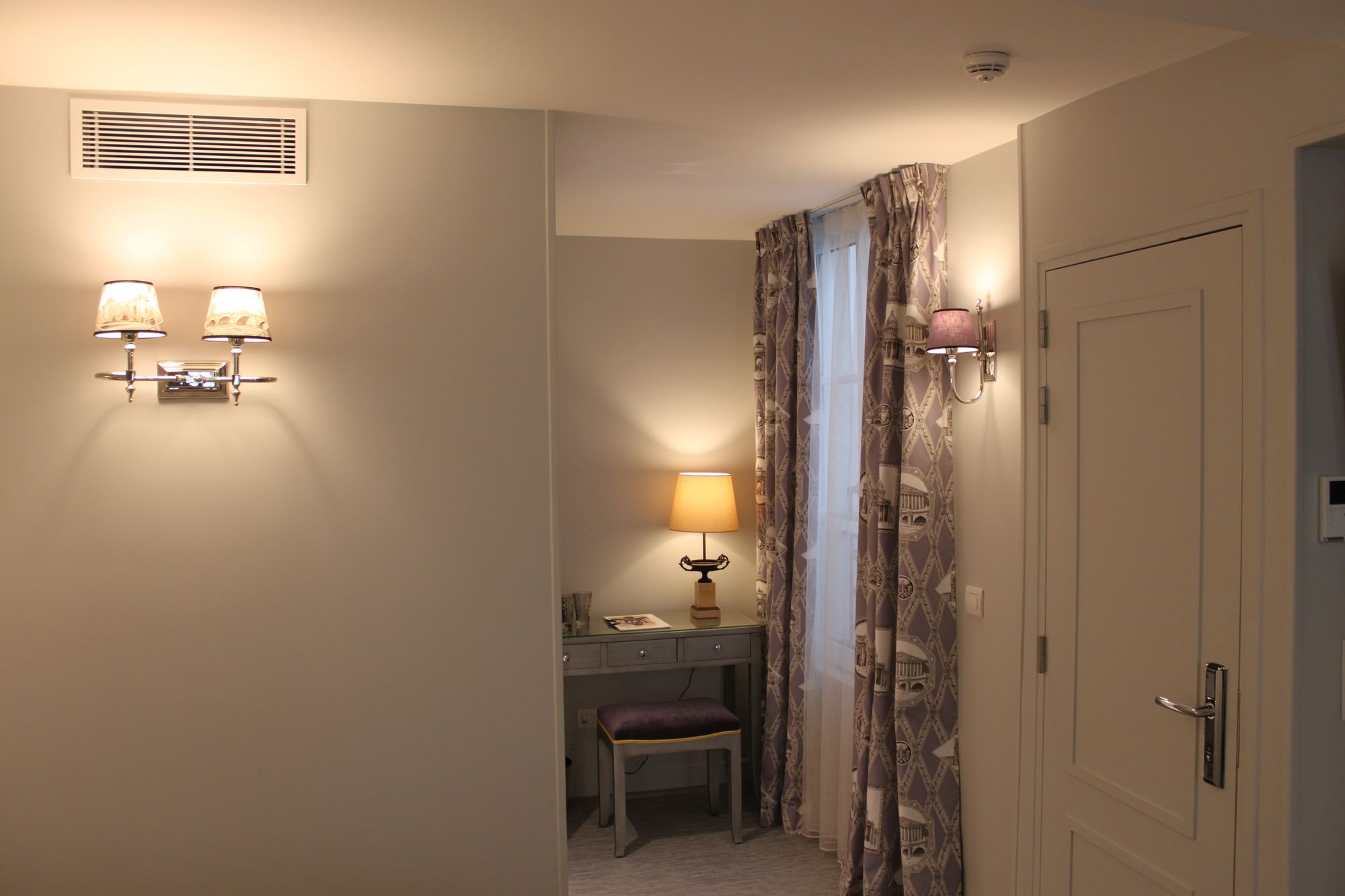 Фото My Home in Paris Hotel