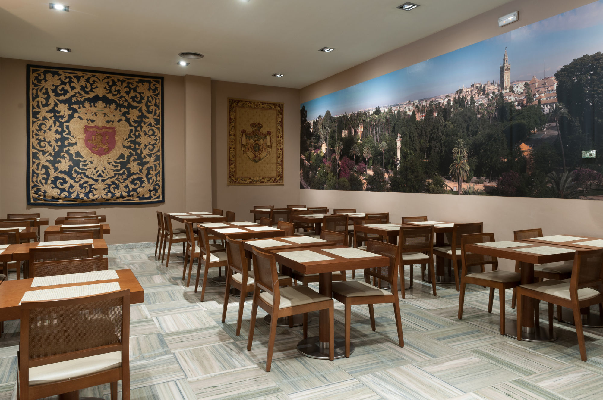 Фото Hotel Alcazar