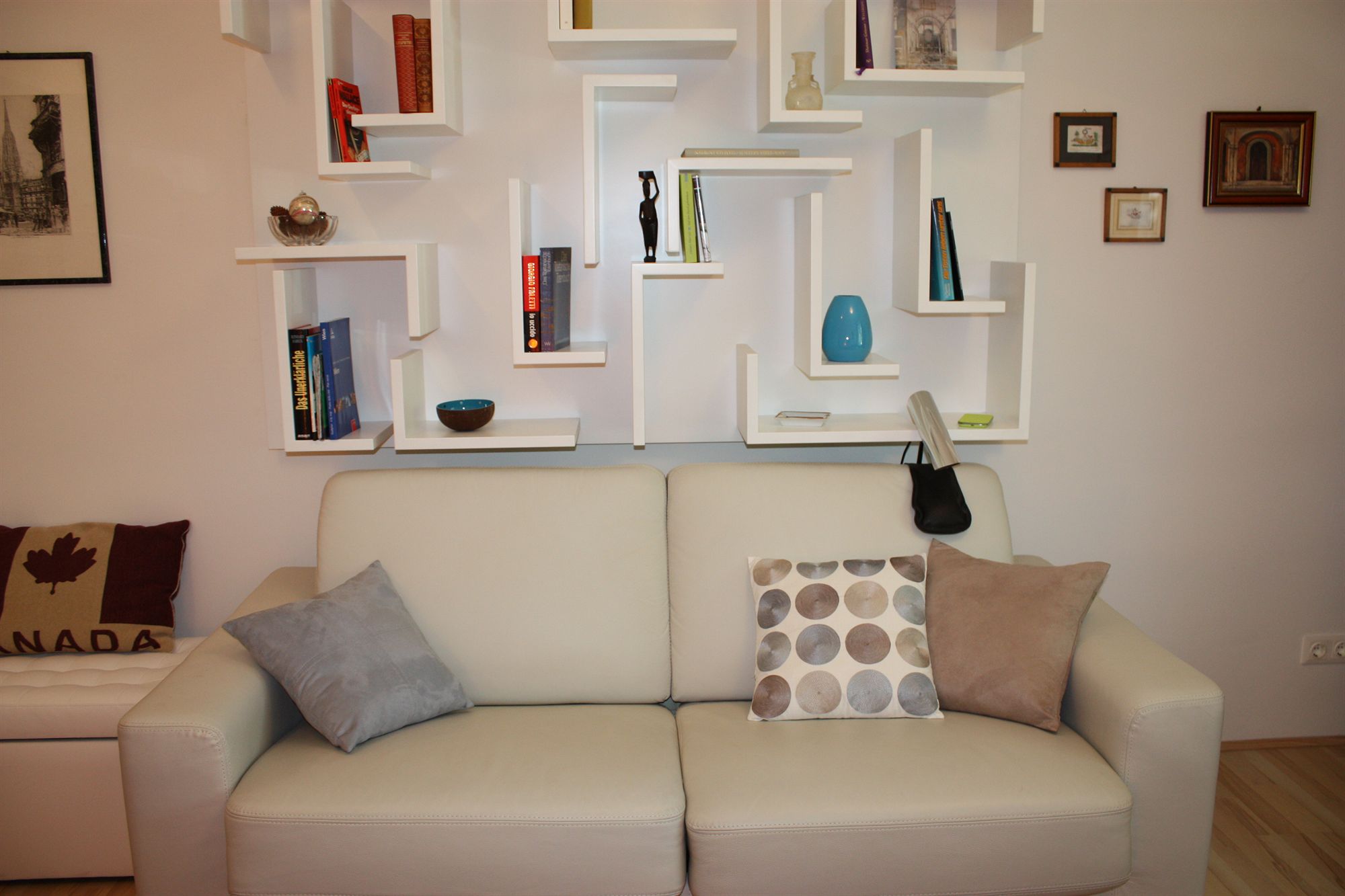 Фото GoVienna - Charming Studio