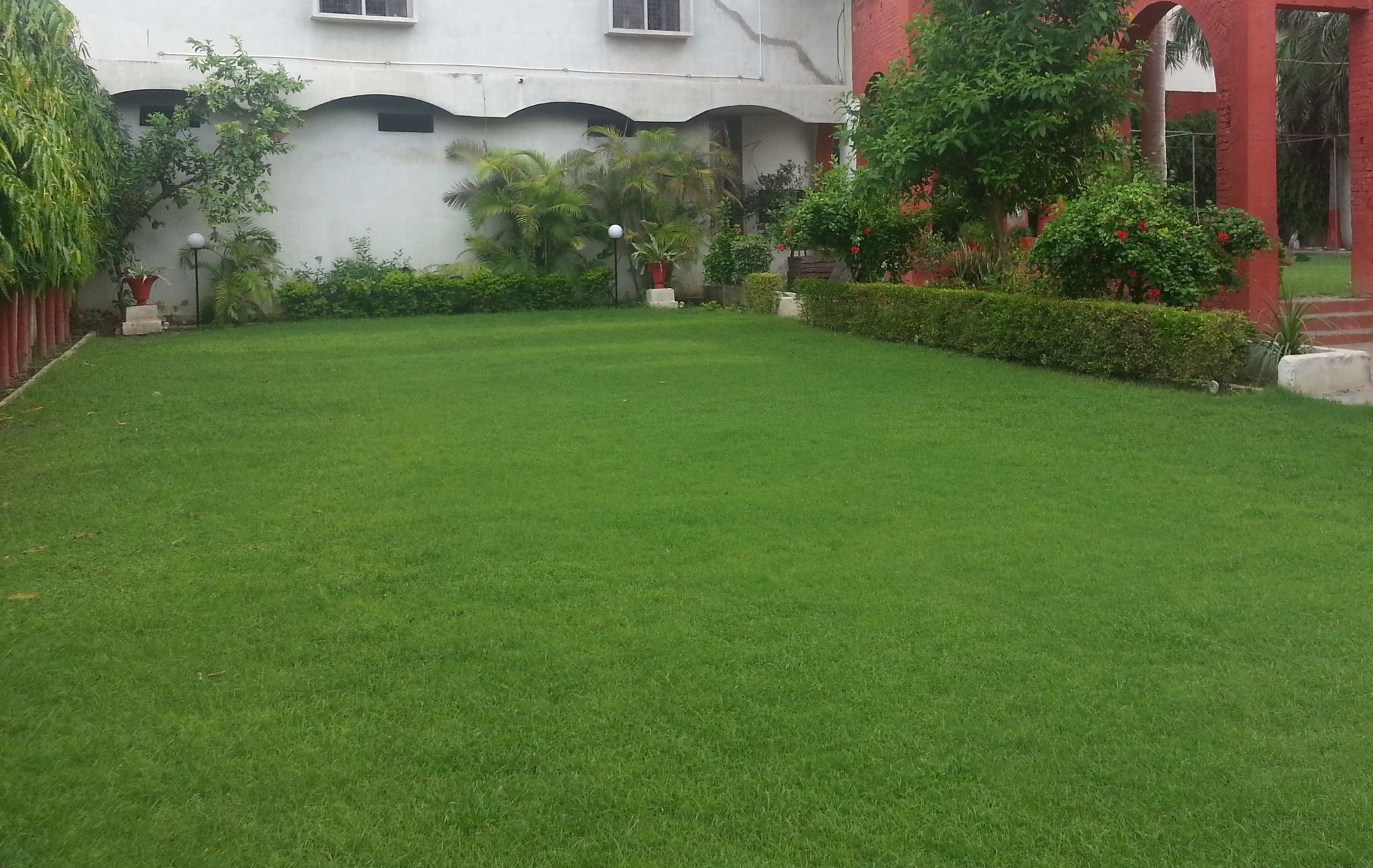 Фото Hotel Varuna