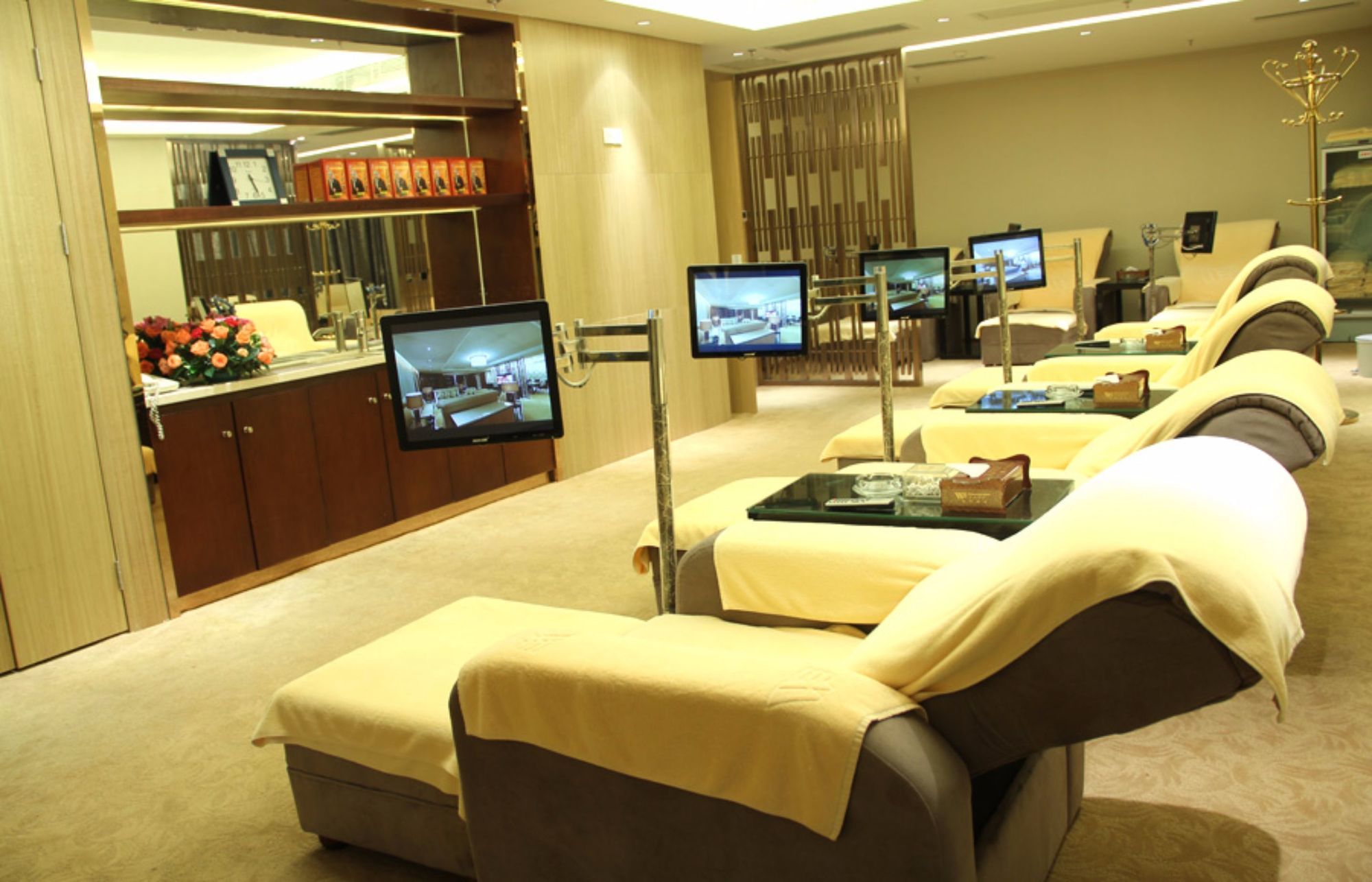 Фото Winnerway Hotel