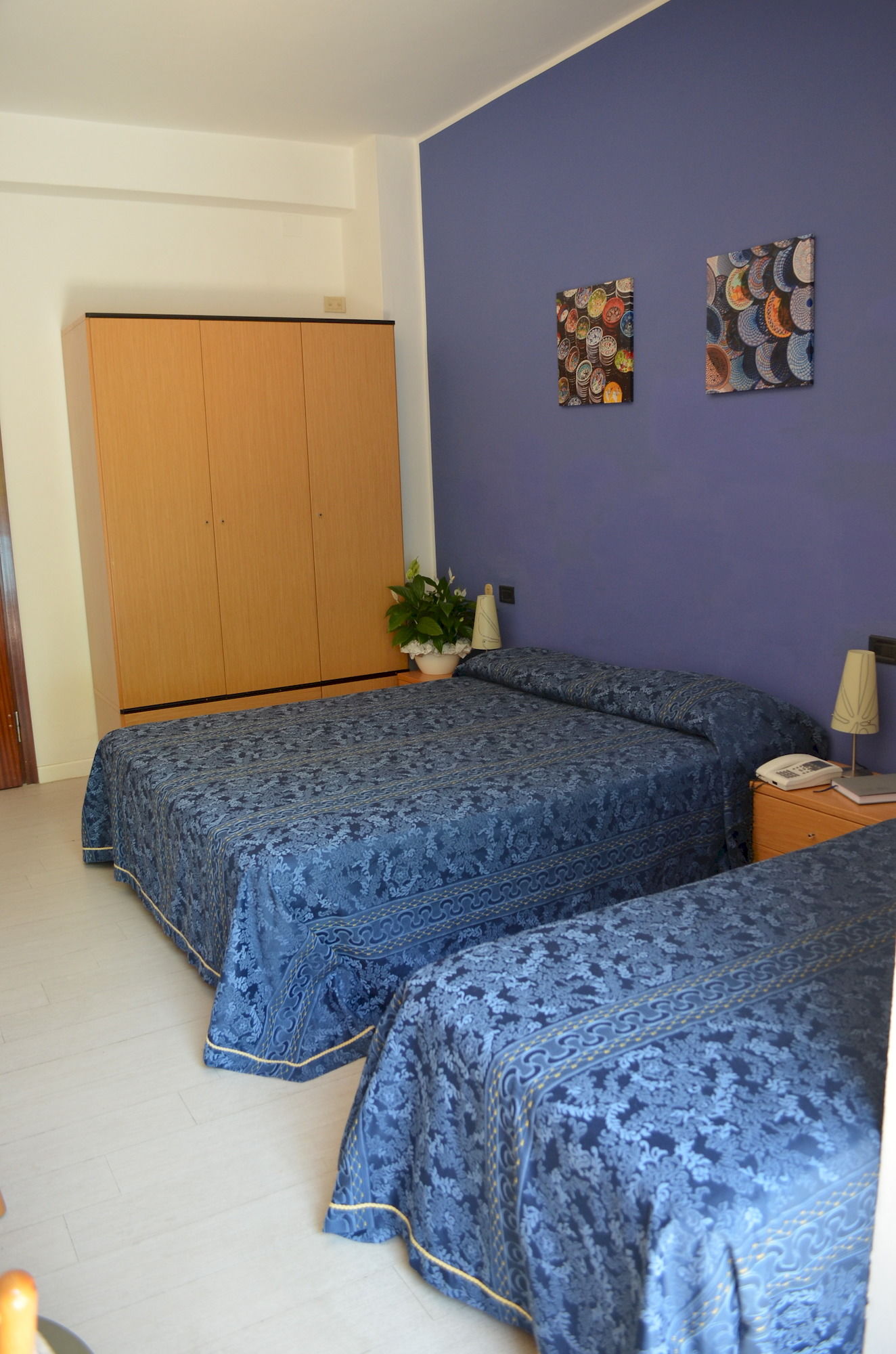 Фото Hotel Capitol