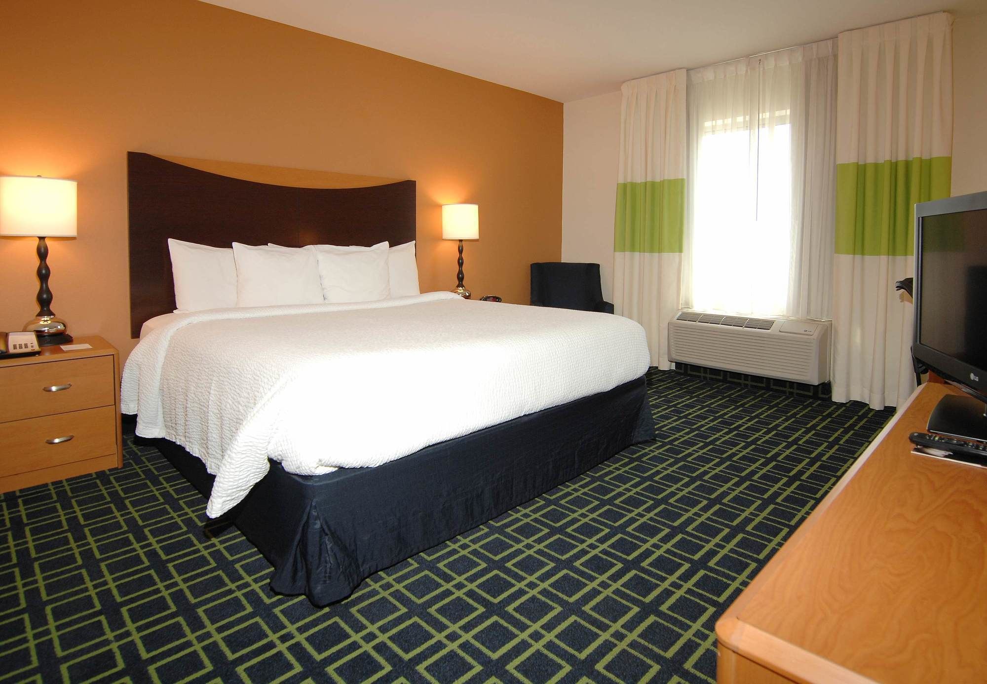 Фото Fairfield Inn & Suites by Marriott Wichita Downtown