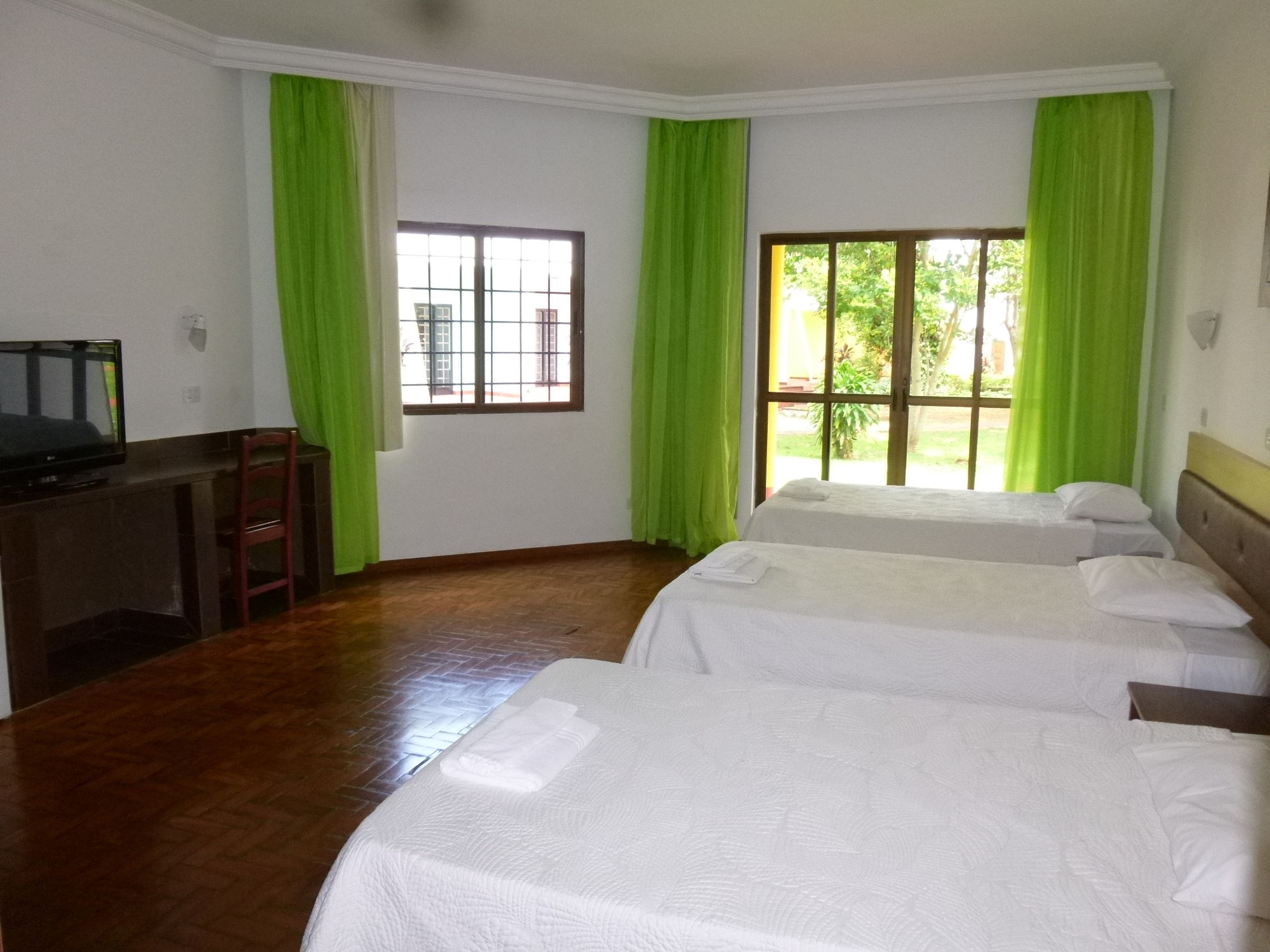 Фото Iguassu Holiday Hotel