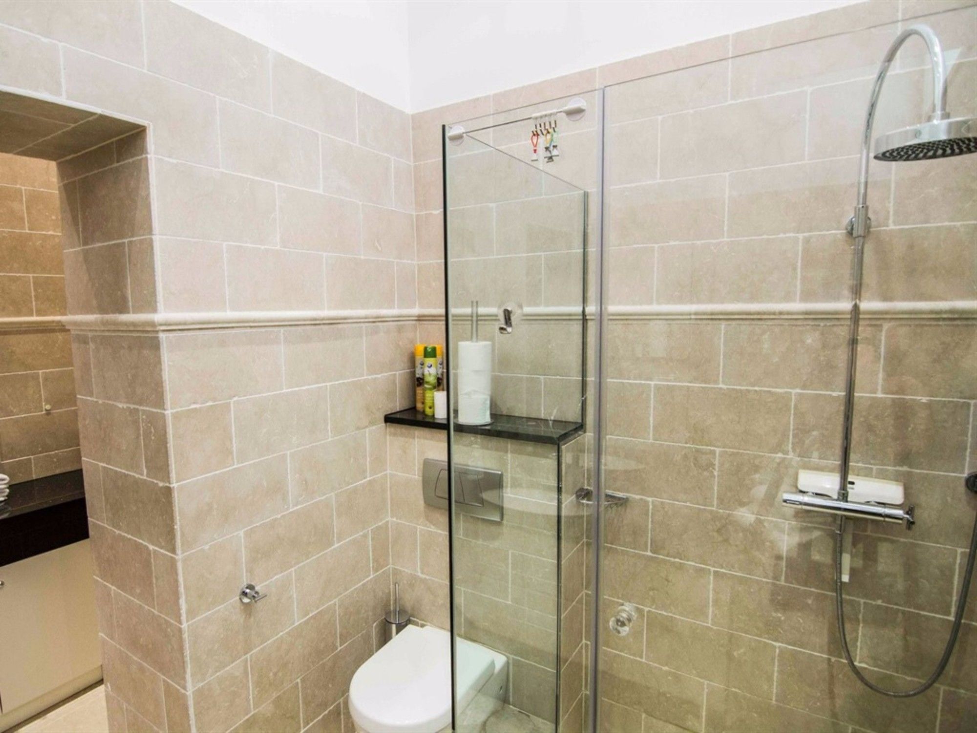 Фото Helvetia Suites