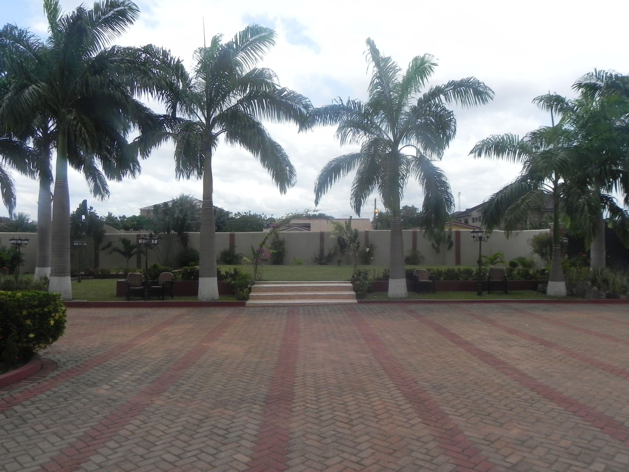 Фото Oriental Hotel North Legon