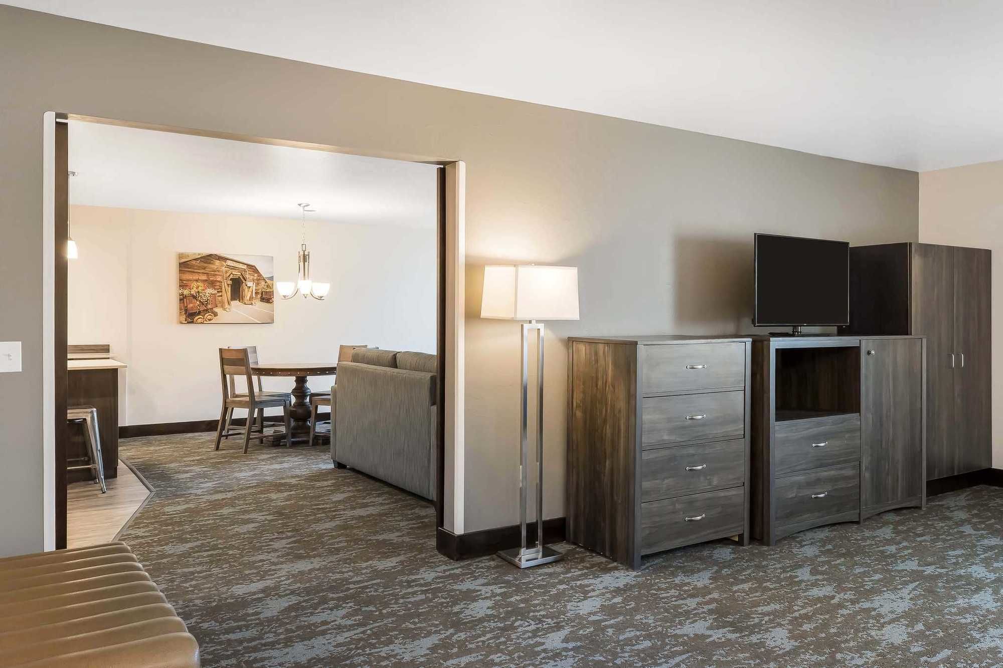 Фото Copper King Convention Center, Ascend Hotel Collection