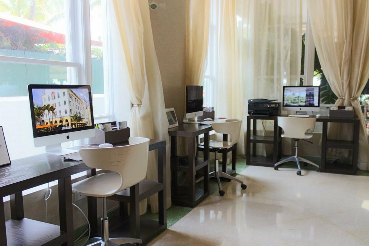 Фото Hotel Breakwater South Beach