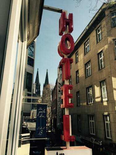 Гостиница Dom Hotel Am Römerbrunnen в Кёльне