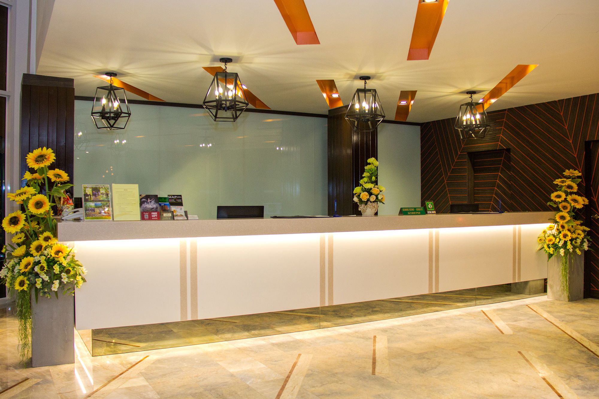 Фото Friendlytel Hotel