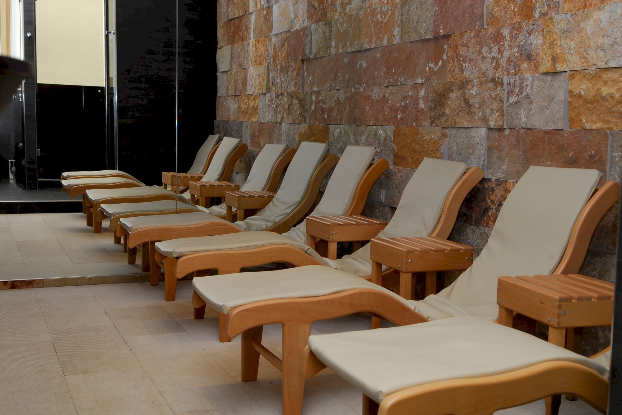 Фото Rouge Hotel International