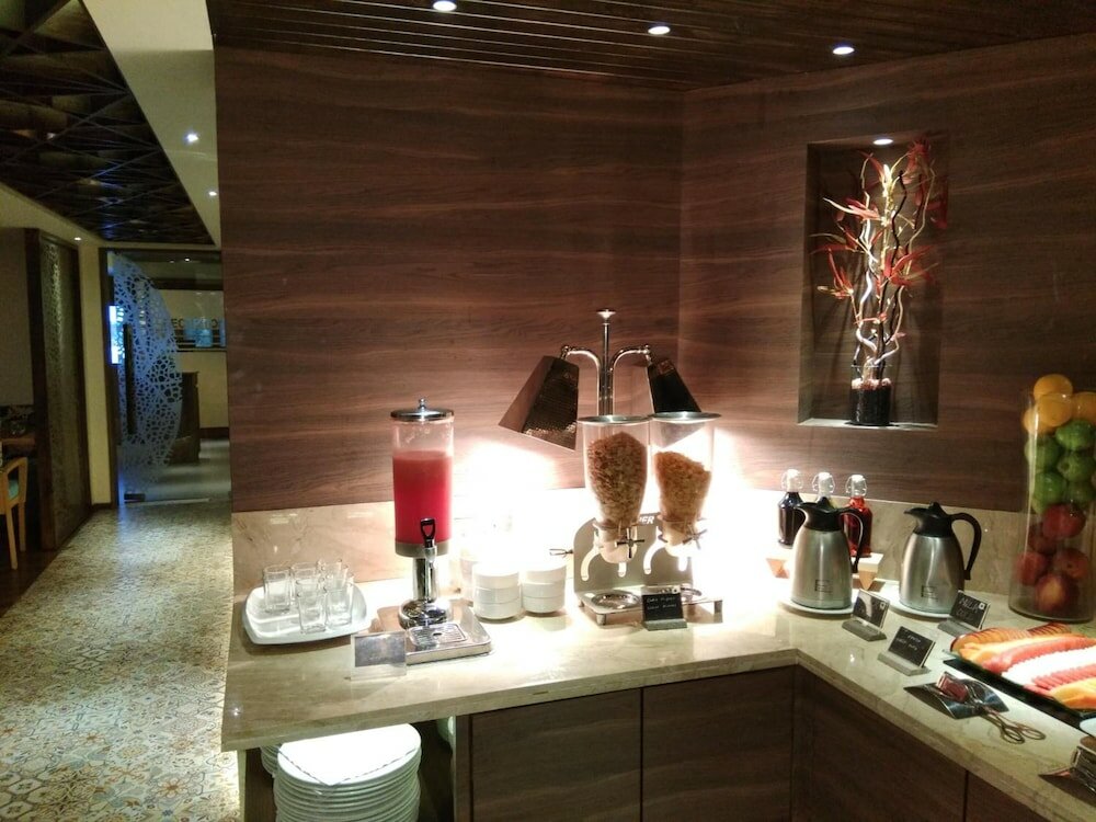 Фото The International by Tunga