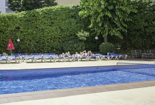 Гостиница Hotel Villa Garbi в Льорет-де-Маре
