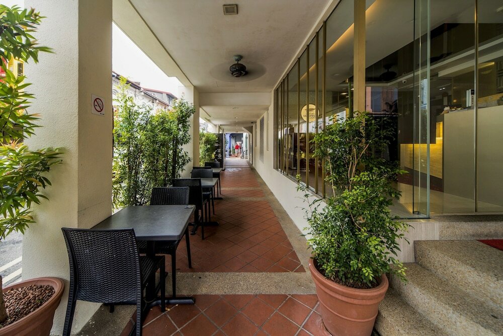 Фото Sandpiper Hotel