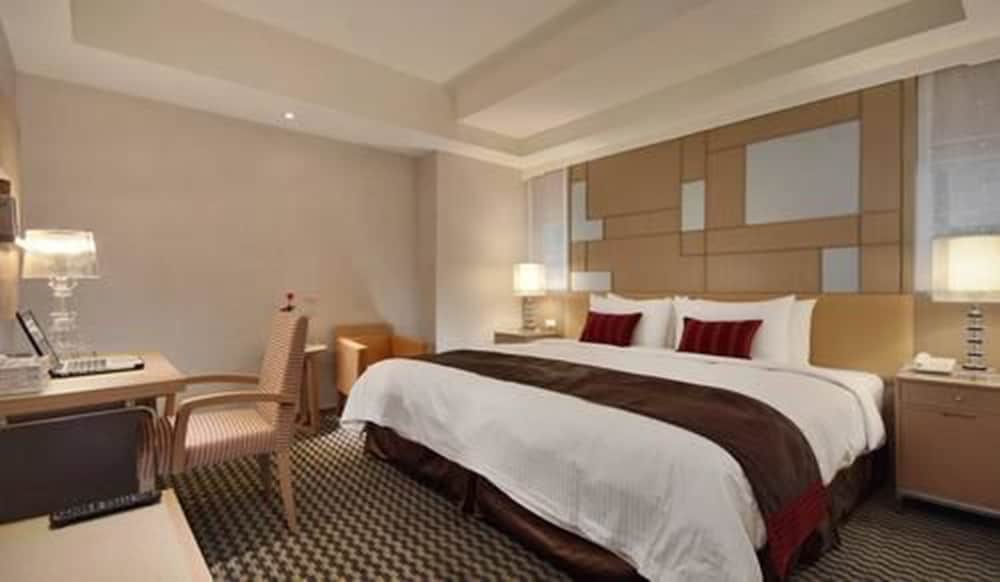 Фото Tokyo International Hotel