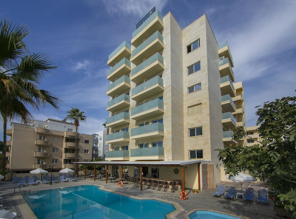 Фото Kapetanios Limassol Hotel