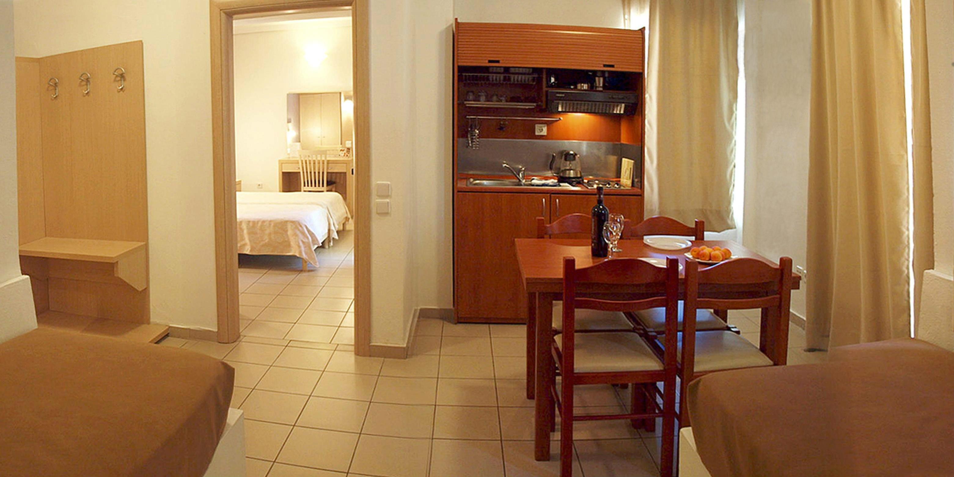 Фото Caravel Apartment Hotel