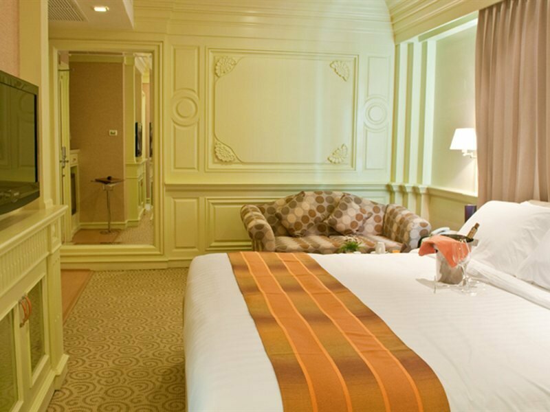 Фото Kingston Suites Bangkok