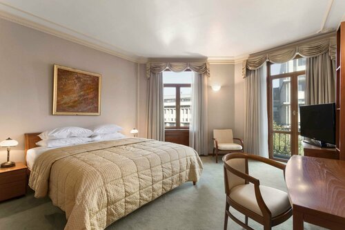 Гостиница Ramada Bucharest Majestic Hotel в Бухаресте