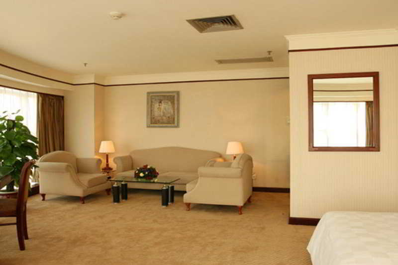 Фото Royalty hotel