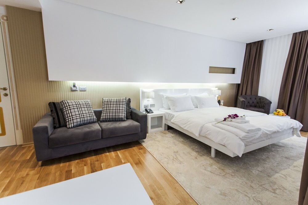 Фото Prestige Hotel Tirana