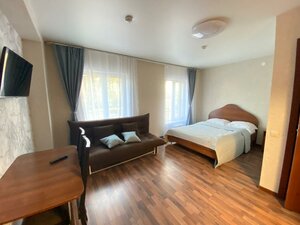 Mini-Hotel (Beryozovskiy trakt, 7), hotel