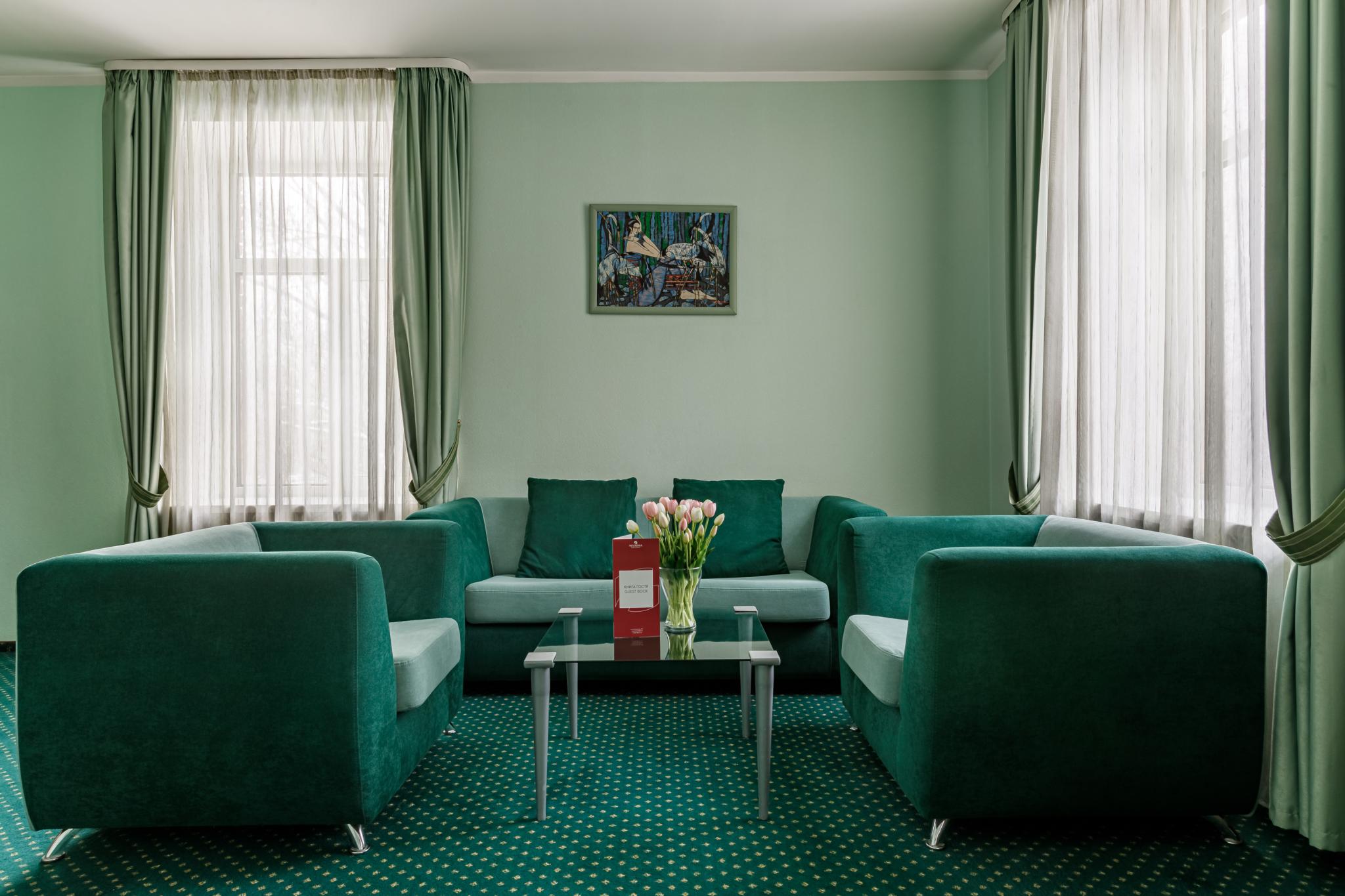 Фото отеля 2