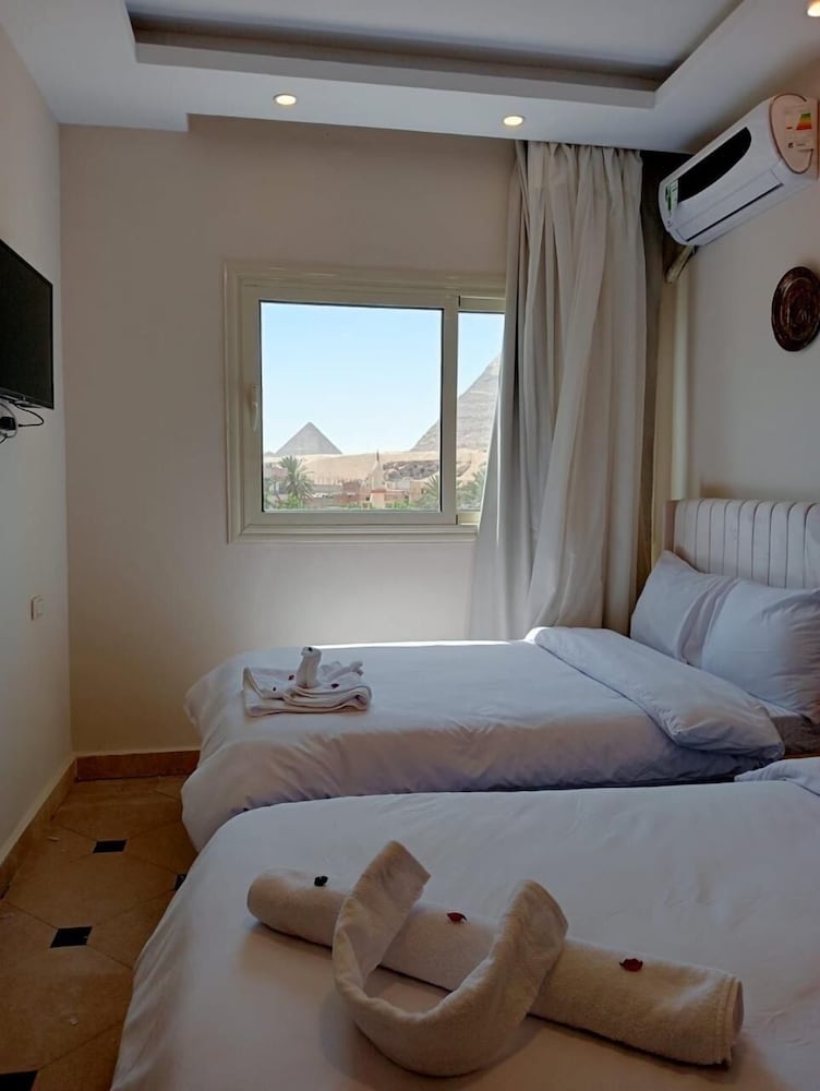 Фото Pyramids Era View