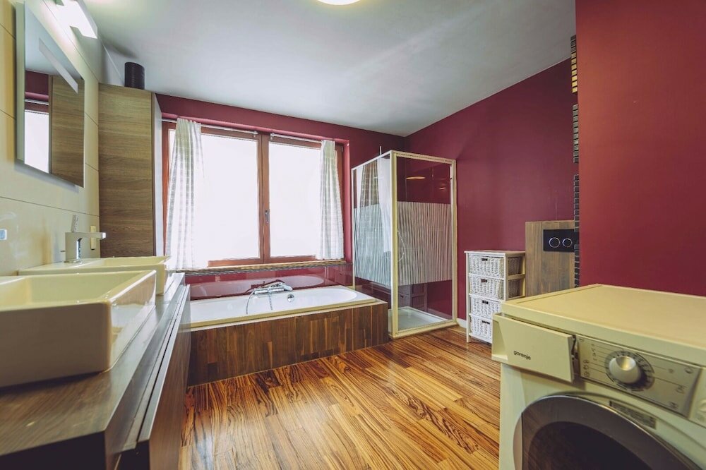 Фото Gaia properties