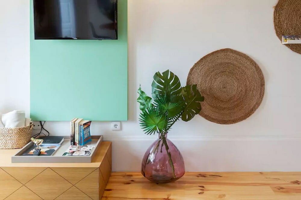 Фото Boutique Rentals - Republica's Garden Studio with views