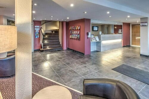 Гостиница Contact Hôtel Astréa Nevers Nord et son restaurant la Nouvelle Table