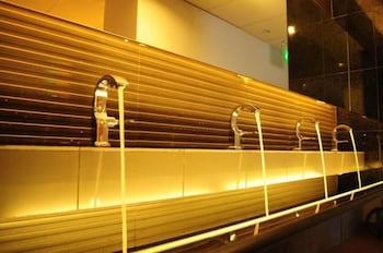 Фото River City Inn