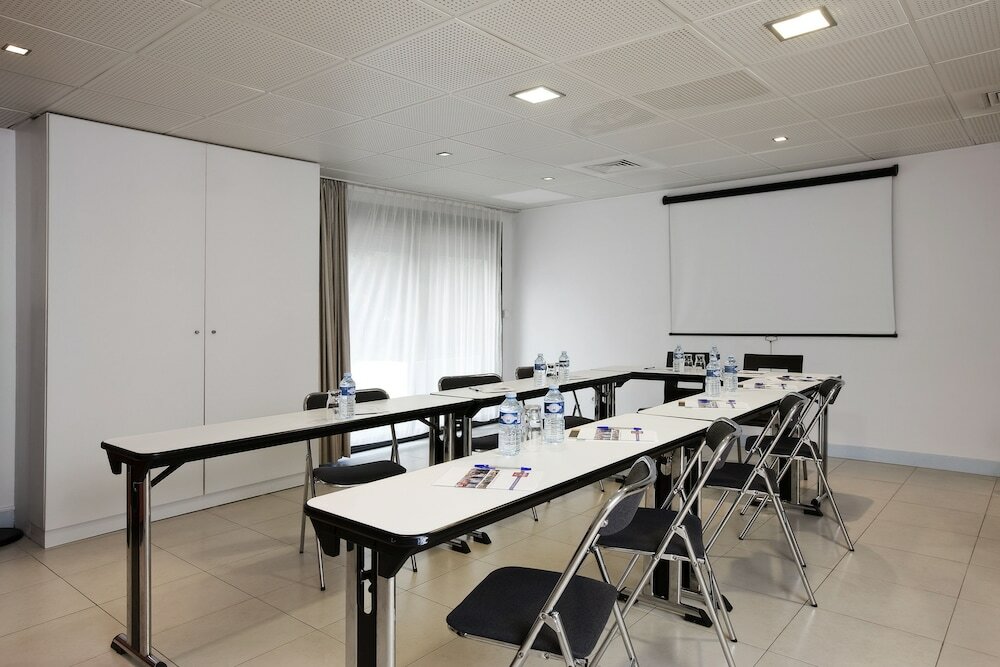 Фото Comfort Aparthotel Marseille Prado