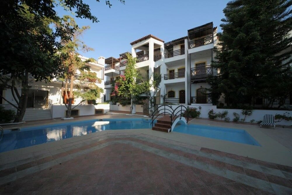 Фото Rena Apartments by Checkin