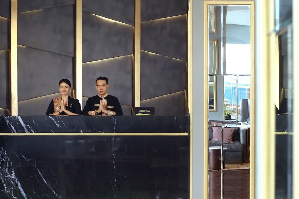 Фото Grand Edge Hotel Semarang