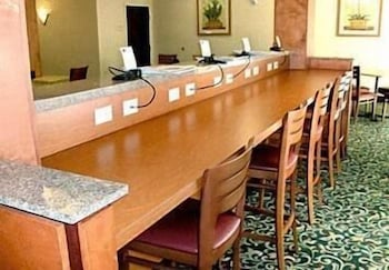 Фото Fairfield Inn and Suites by Marriott Denton