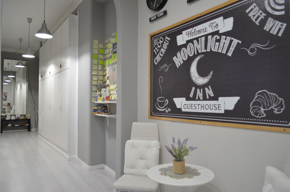 Фото Moonlight Inn Guest House