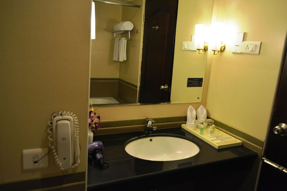 Фото The Quilon Beach Hotel and Convention Center