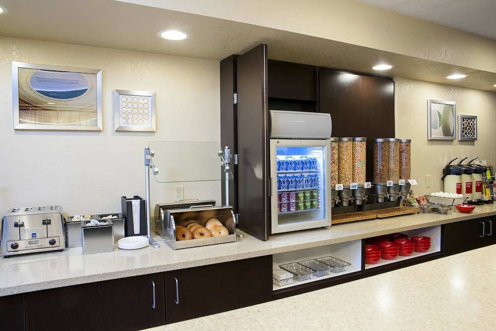 Фото TownePlace Suites Indianapolis Keystone